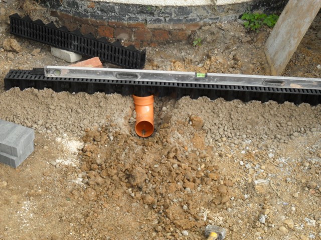 Drainage to soakaway