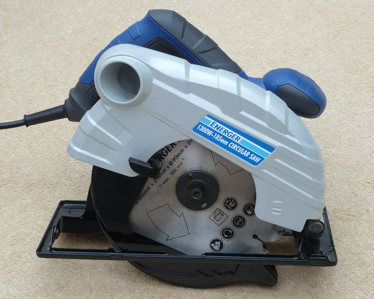 an exciting photo of the Energer ENB455CSW circular saw