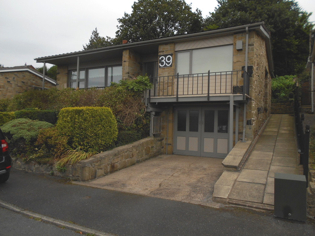 Bungalow exterior makeover with new steel decking..JPG