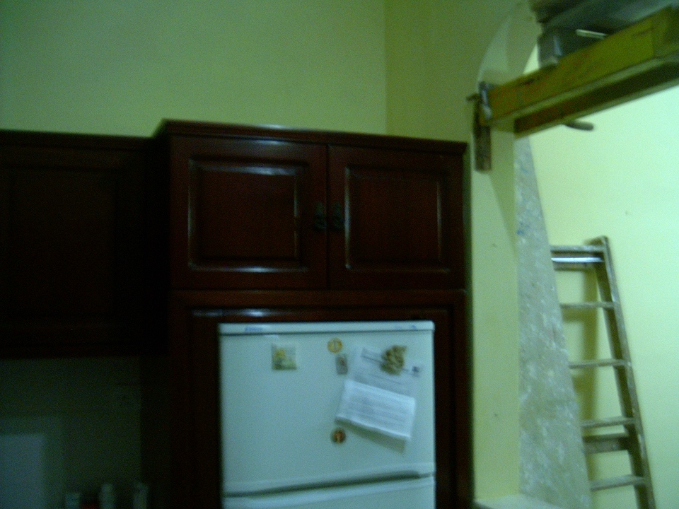 This pic shows the old cupboards.