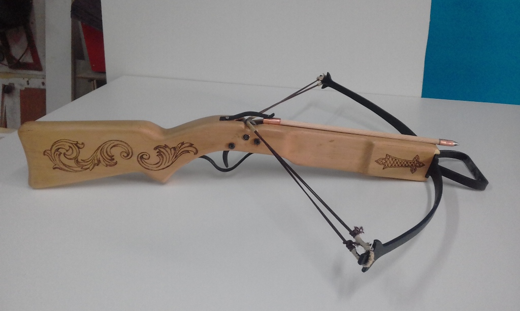 This pic shows the finished crossbow.