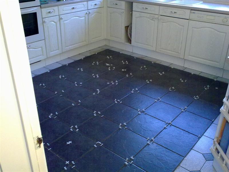 Mums kitchen tiling 004 (Medium).jpg