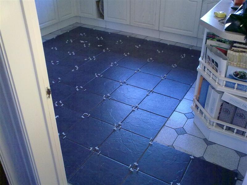 Mums kitchen tiling 006 (Medium).jpg